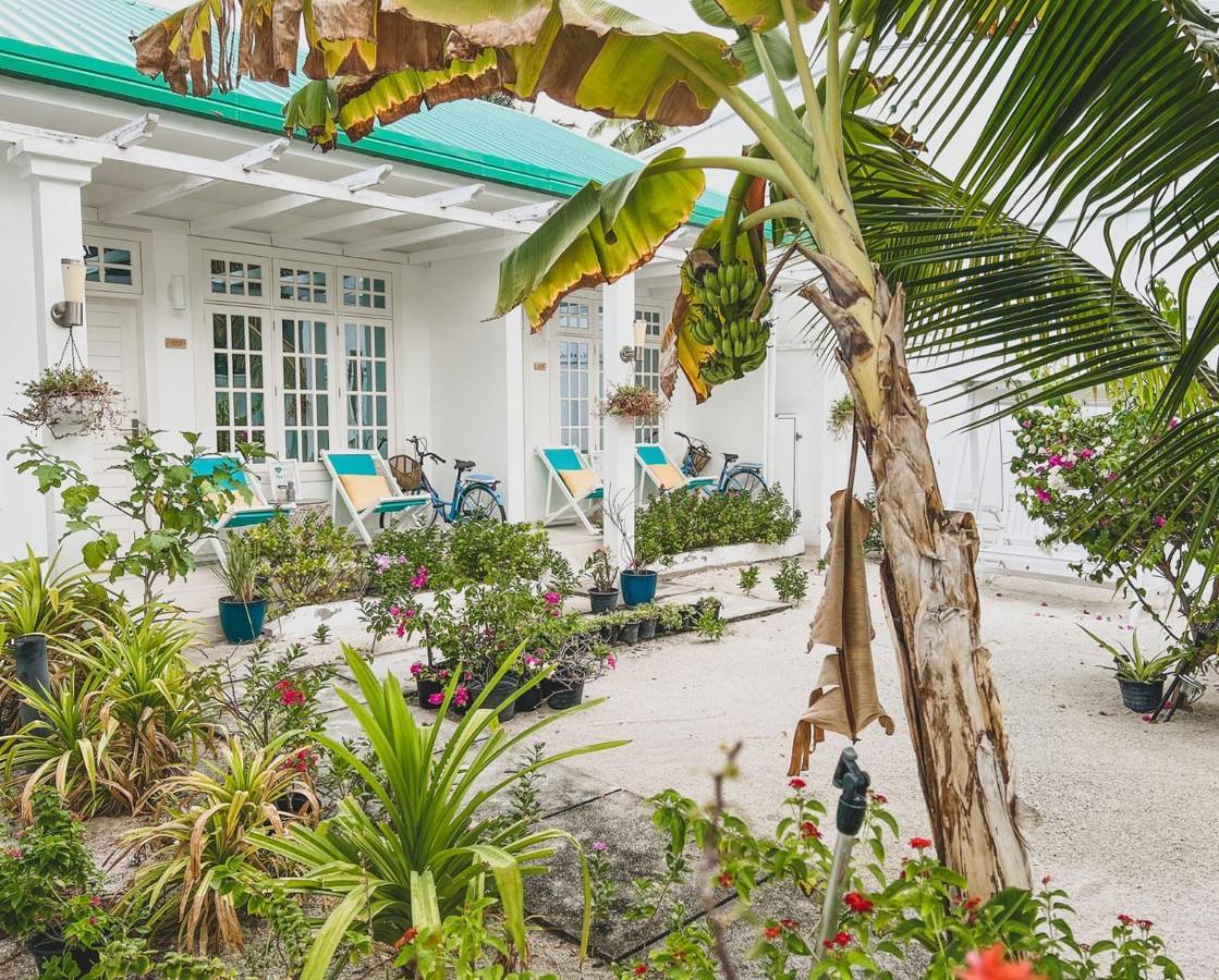 Fiyala Homestay Atoll Addu Extérieur photo